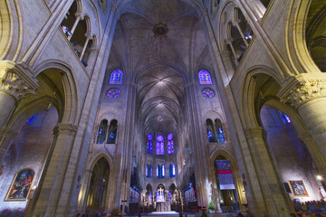 france; Paris; Notre-Dame : intérieur - obrazy, fototapety, plakaty