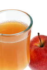 closeup glass of apple cider
