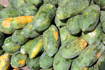 papaya at market