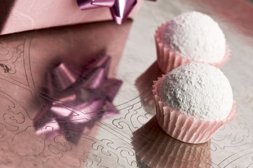 Pralinen und Geschenk