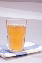 glass of apple juice