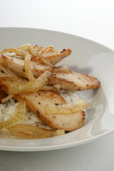 organic rice with grilled chicken and onion
