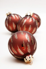 rot braune weihnachtskugeln