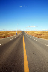 Naklejka premium empty road in