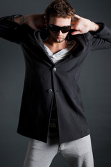 Obraz premium male model posing in trendy clothes