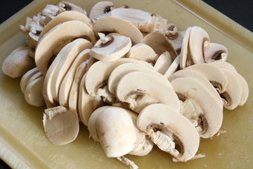 Champignons aufgeschnitten