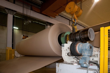 Fabbrica cartone – Macchina continua