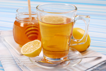 tea with lemon and honey