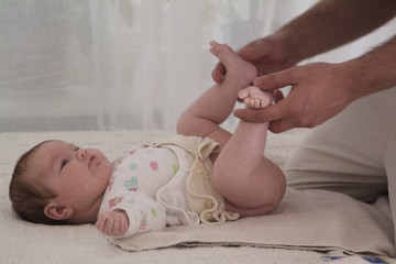Vater mit Baby
