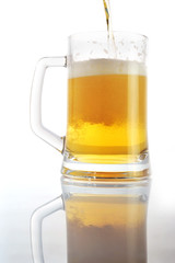 beer pour in glass