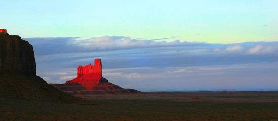Beautiful image of Monument Valley Tribal Park Peak