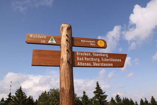 Wegweiser für Wanderer im Harz