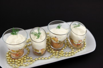Verrines de saumon mariné et sa chantilly à l'aneth