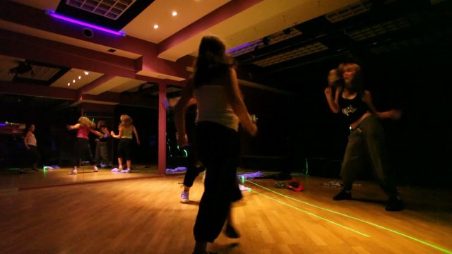 girls dancing and doing acrobaticks