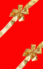 double ruban doré emballage cadeau fond rouge
