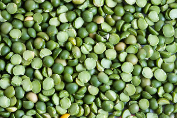 Some green peas close up