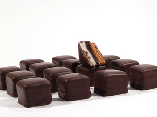 Dominosteine diagonal freigestellt