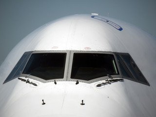 Frontansicht eines  Jets