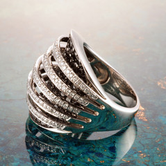 Ring mit Diamanten / Diamonds