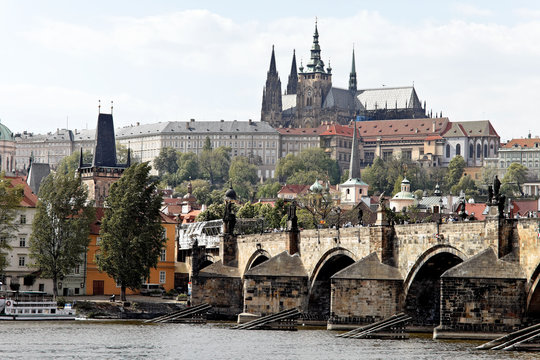 Prag, Karlsbr&uuml;cke mit Prager Burg und Hradschin