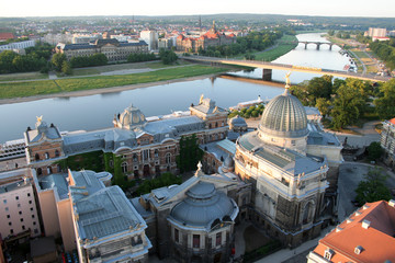 Blick über die Stadt Dresden und die Elbe, Sachsen