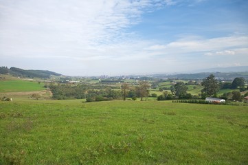 Fototapeta na wymiar green valley in asturias