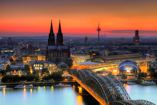 K&ouml;ln am Abend