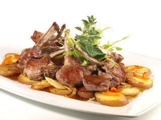 Lammkoteletts auf Kartoffeln