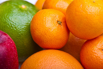 fruits orange apple kiwi kaki pear grapefruit