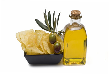 Patatas y olivas.