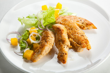 Grilled turkey fillet and vegetable salad