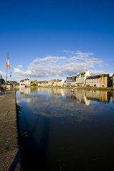 Obraz premium view of the city of landerneau