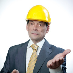homme business présentation casque chantier