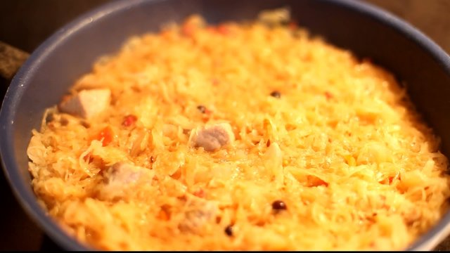 Schweinefleisch und Sauerkraut