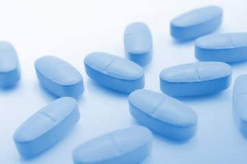 Obraz na płótnie Canvas blue pills