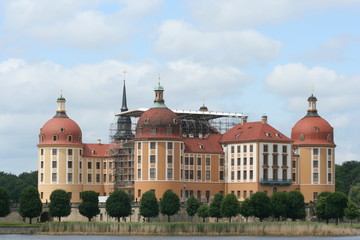 Obraz premium A Baroque German Castle, Schloss Moritzburg.