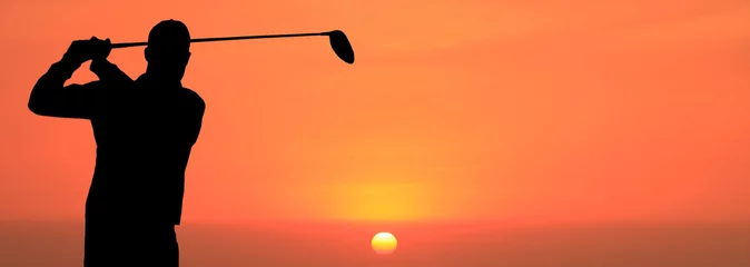Papier Peint photo Lavable Golf Golfeurs au coucher du soleil