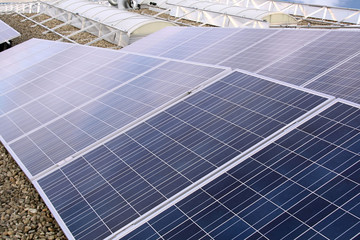 Flat roof with solar moduls