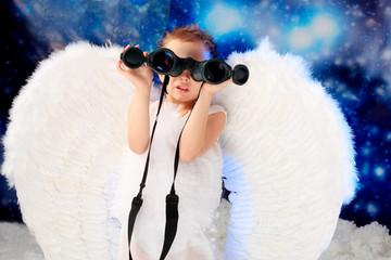 angel with binocular