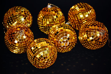 Seven golden balls