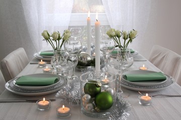 Weihnachtlicher Tisch