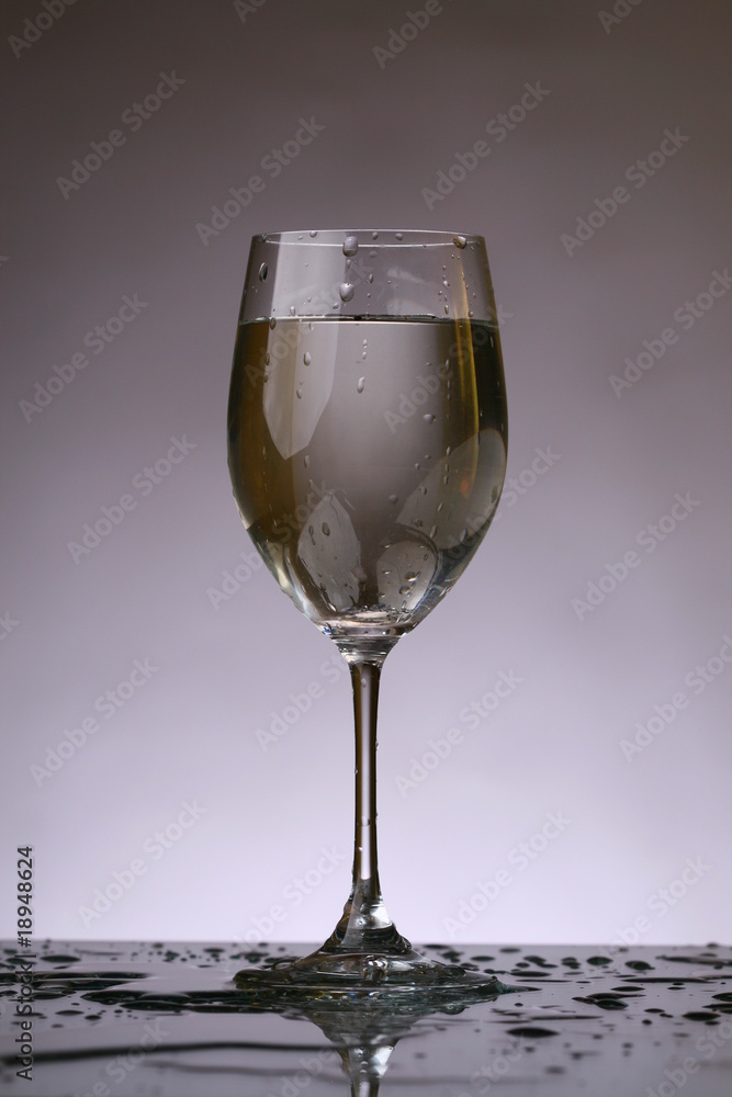 Wall mural wine glass