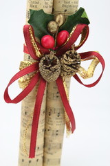 Chrsitmas Scroll Decor