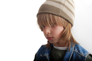 Expression - portrait de gamin boudeur