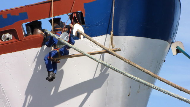 Shipyard worker repair the ship