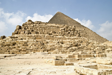 Fototapeta na wymiar krajobraz z piramid