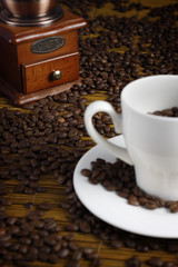 Coffee Cup with Grinder