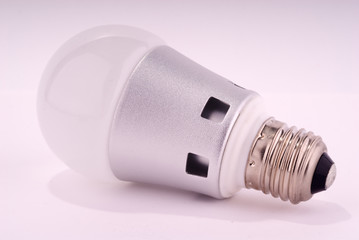 LED light bulb