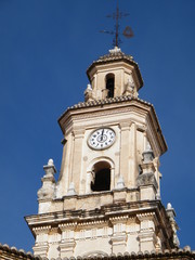 Fototapeta na wymiar torre iglesia santa maria de la asuncion en gandia