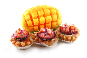 ango and small fruit pies